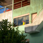 PRÉSENTATION DES NOUVELLES ACQUISITIONS 2024
À la maison Frugès – Le Corbusier & chez des habitants de la Cité Frugès, Pessac
En partenariat avec la Cité Frugès - Le Corbusier, le Cinéma Jean Eustache et DDANA
Avec le soutien de la Ville de Pessac
Merci à l’Association Plus Vite / Artothèque Grand Est Photo Gaëlle Deleflie - © g.deleflie